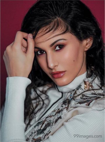 Amyra Dastur Hot HD Photos & Wallpapers for mobile Download, WhatsApp DP (1080p)