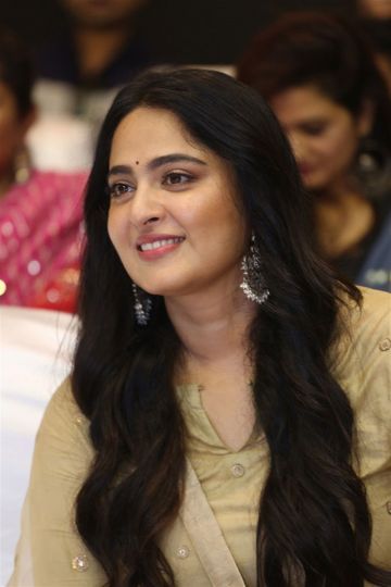 ✓[105+] Anushka Shetty New HD Wallpapers & High-definition images (1080p)  (png / jpg) (2023)