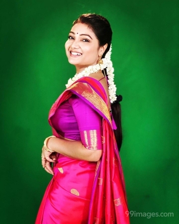 Roja serial actress Priyanka Nalkars latest HD Photos (1080p)