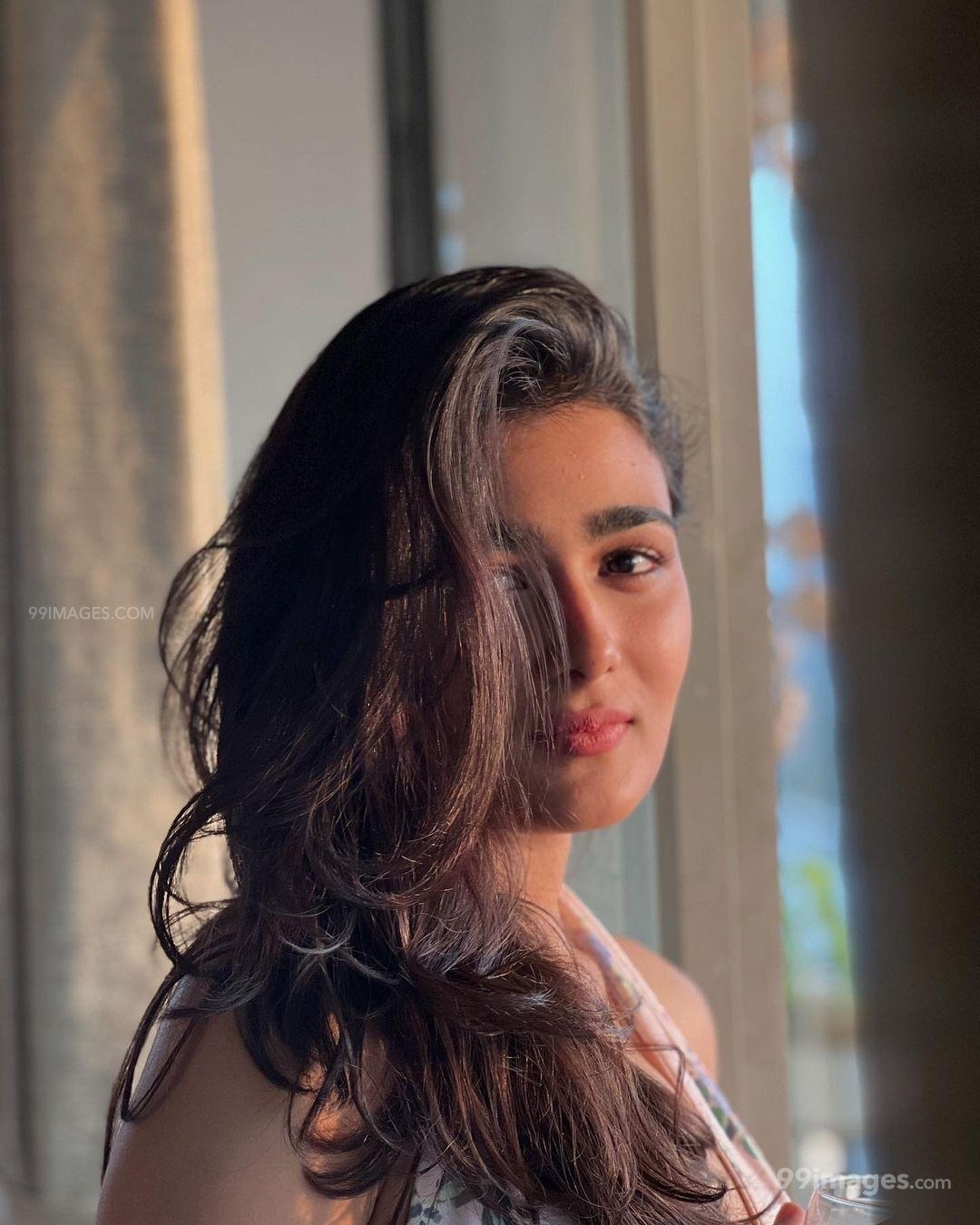 ✓[ Latest] Shalini Pandey Images, HD Photos (1080p), Wallpapers  (Android/iPhone) (2023)