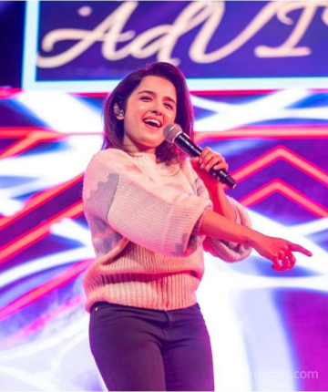 Shirley Setia Latest Photos & HD Wallpapers (1080p)