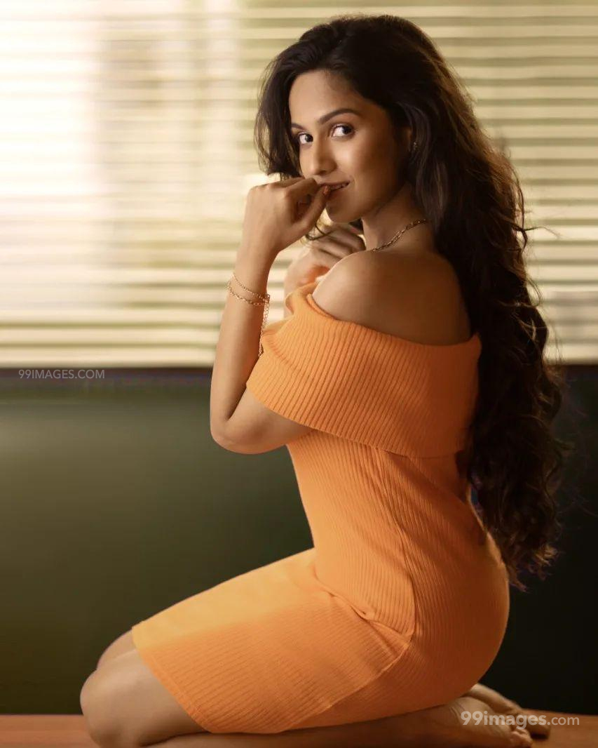✓[35+] Shivani Baokar Latest Hot HD Photoshoot Photos / Wallpapers (1080p)  (png / jpg) (2023)