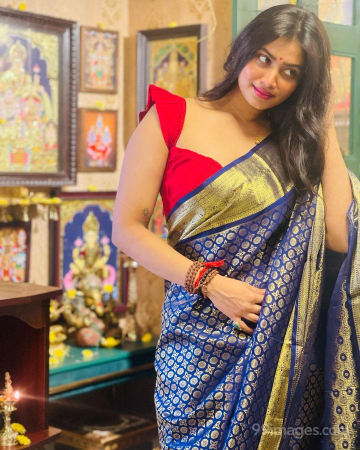 Shivani Narayanan(Bigg Boss) Latest Hot HD Photos / Wallpapers (1080p) (Instagram / Facebook)