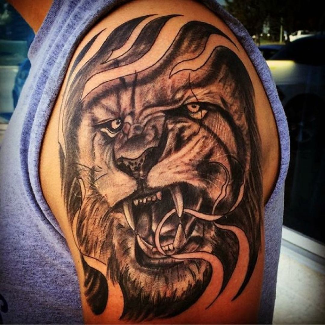 ✓[100+] Traditional Black & White Lion Shoulder, Head Tattoo Design (png /  jpg) (2023)