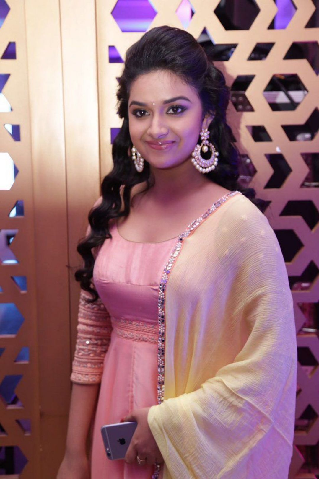 ✓[100+] An Error Occurred Source - Keerthi Suresh At Remo, Download -  Android / iPhone HD Wallpaper Background Download (png / jpg) (2023)