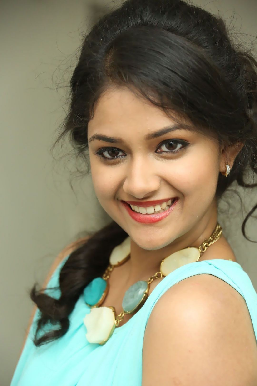 ✓[75+] Tamil Actress Keerthy Suresh New Cute Stills. HD Wallpaper - Android  / iPhone HD Wallpaper Background Download (png / jpg) (2023)